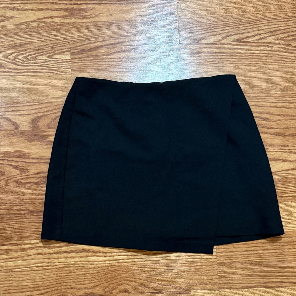 Abercrombie & Fitch, Black Women’s Mini Skirt/skort - Classic Straight Cut